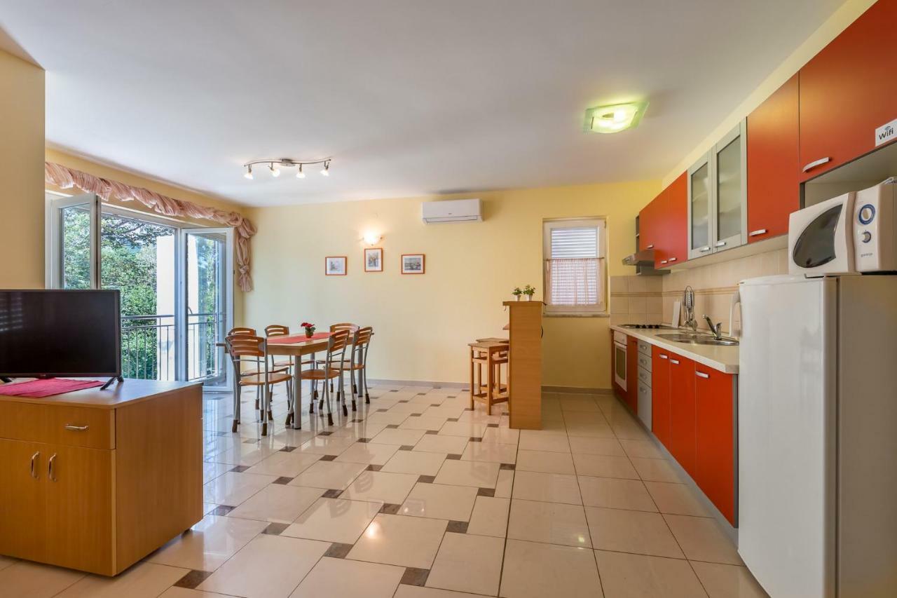 Apartments Tanja Башка Екстер'єр фото