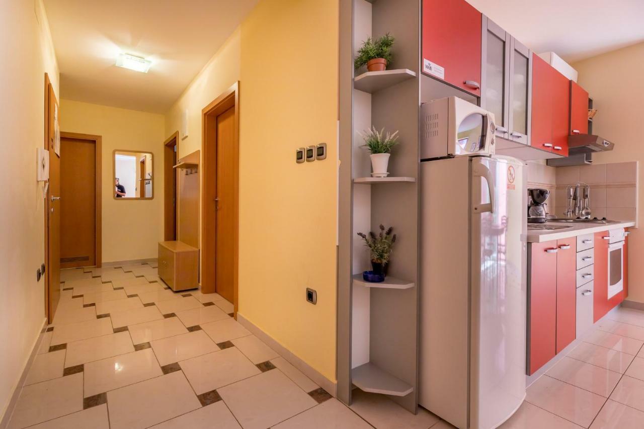 Apartments Tanja Башка Екстер'єр фото