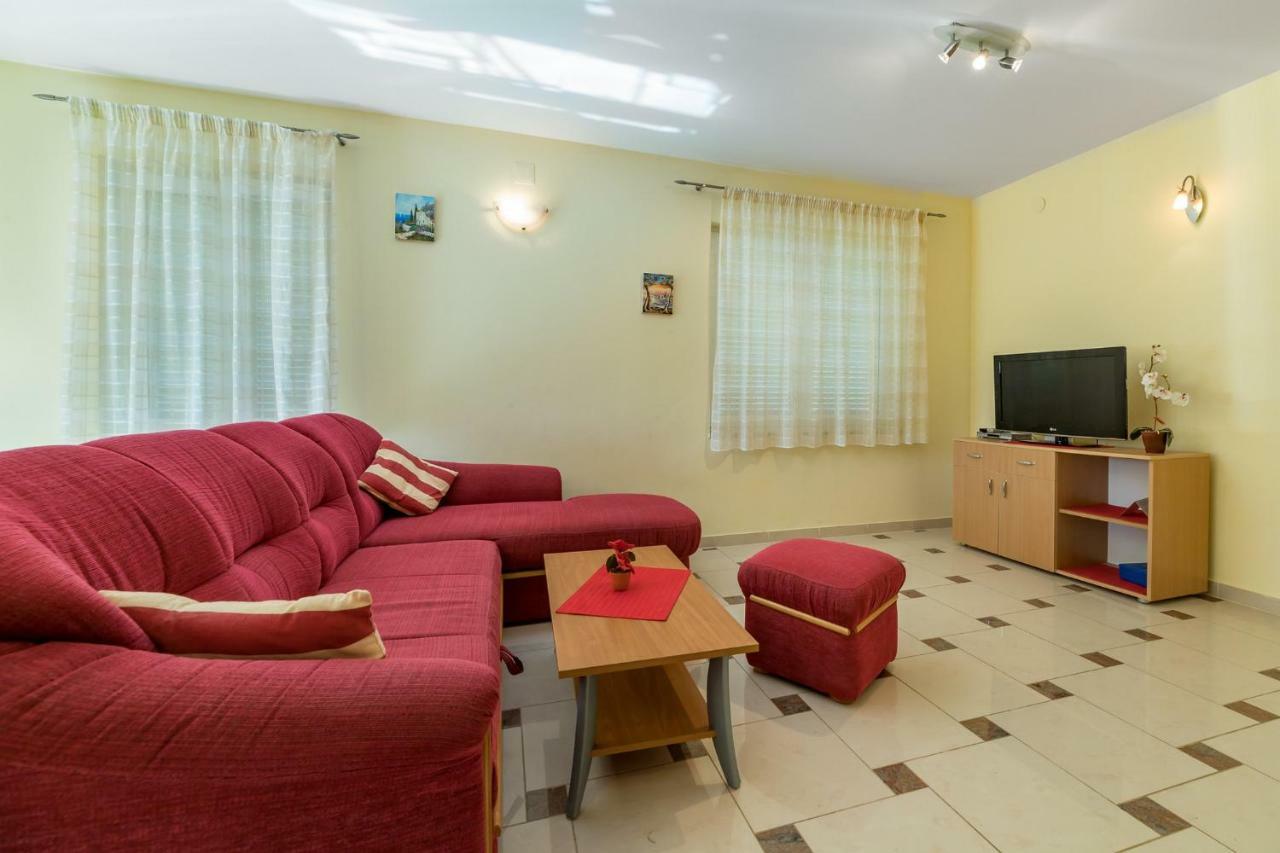 Apartments Tanja Башка Екстер'єр фото