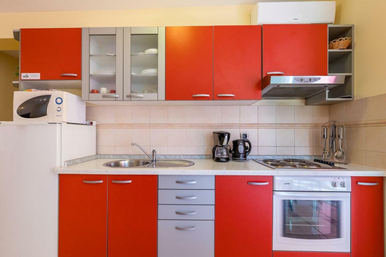 Apartments Tanja Башка Екстер'єр фото